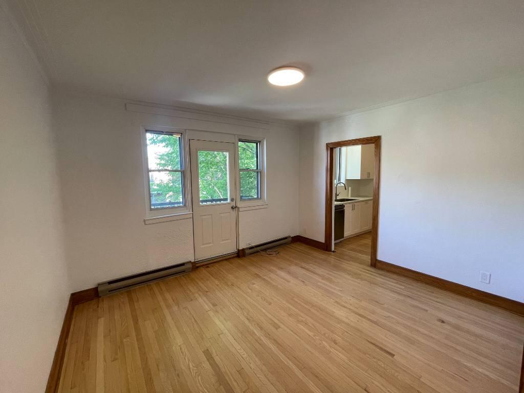 Appartement rénové haut de gamme à Ville Mont-Royal | 2903981
