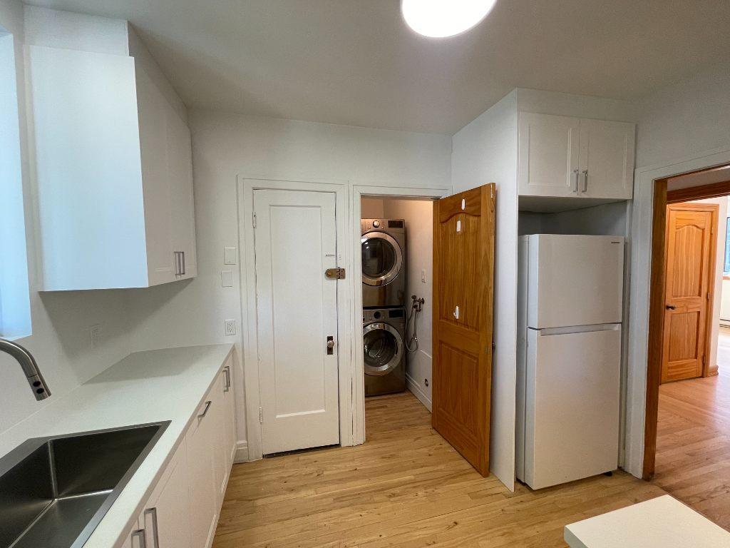 Appartement rénové haut de gamme à Ville Mont-Royal | 2903981