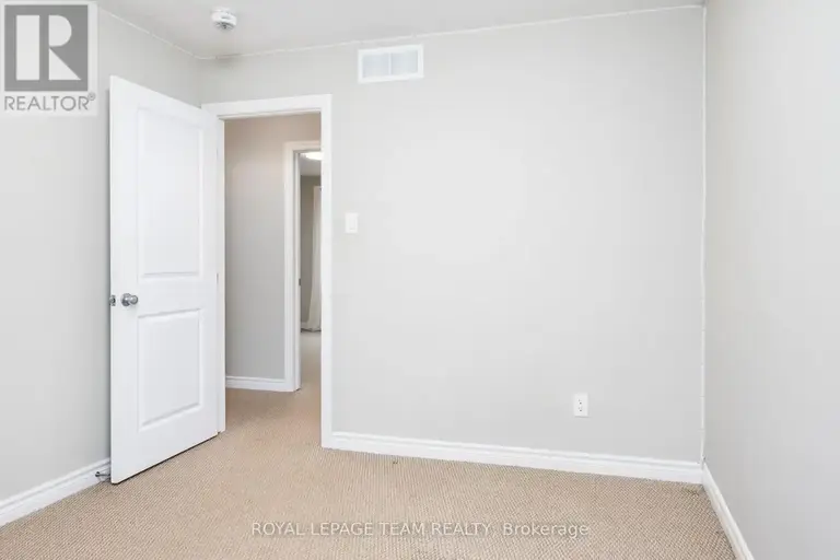 UPPER - 12 KNOCKADERRY CRESCENT | UPPER - 12 KNOCKADERRY CRESCENT, Ottawa | 2904166