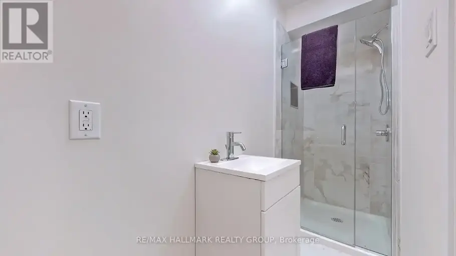 813 STAR PRIVATE | 813 STAR PRIVATE, Ottawa | 2904231