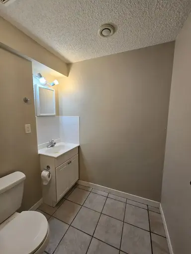 2-bedroom legal basement suite in a quiet neighborhood | 101 Royal Birch Terrace Northwest, Calgary | 2908054