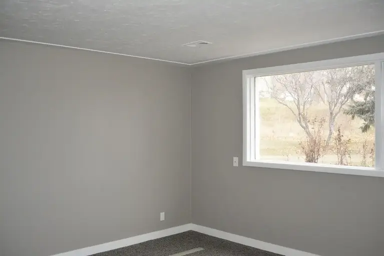 Upgraded, bright 2 bedroom | 9610 104 Street Northwest, Edmonton | 2908057