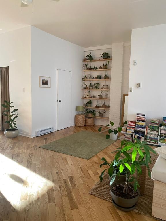 Beau grand logement à louer Montréal | 2906056