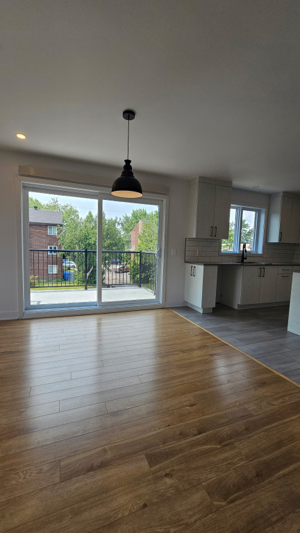 Nouveau Condo 3 1/2 à Louer Longueuil | 2906122
