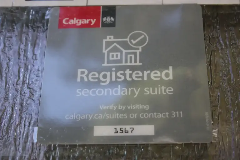 New renovated legal secondary suite at Charleswood, one week free for moving in. | Calgary | 2906374