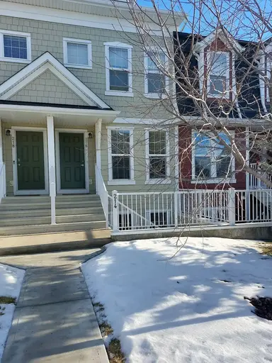 Auburn Bay Townhouse 2 Minute Walk from Hospital | Calgary | 2908098