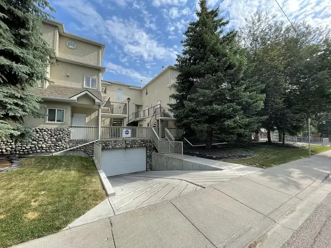 Stylish 2 Bed Condo in the Heart of Windsor Park – Ground Floor Unit! | 628 56 Avenue Southwest, Calgary | 2908101