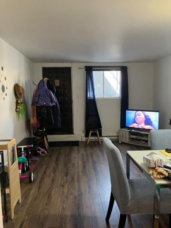 Grand 3 ½ disponible – 1200$/mois – Ahuntsic | 2908120