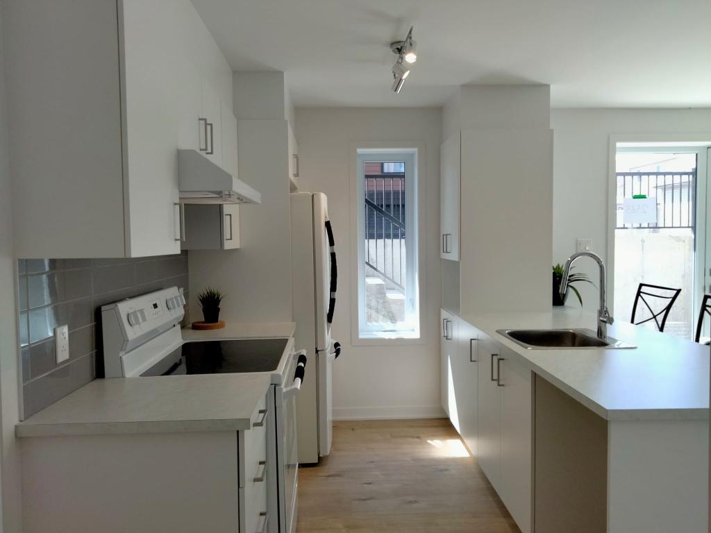 Grand 3 ½ à louer tout inclus lumineux et moderne | 2908133