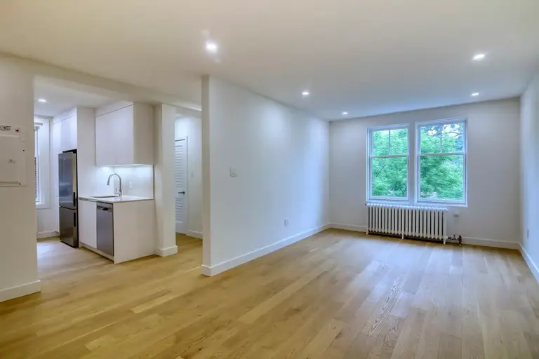 4557 Sherbrooke Street West | 4557 Sherbrooke Street West, Montreal | 2908210