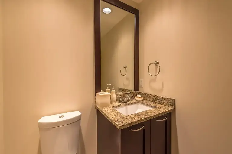 Live The Luxury Lifestyle at Lakeshore Towers | 75 Martin Street, Penticton | 2908298