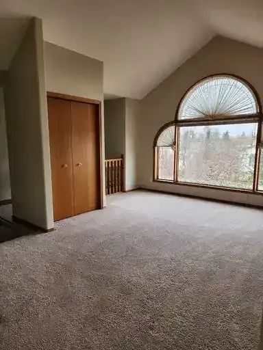 UTILTIES INCLUDED! VAULTED CEILINGS! LOCATION! LOCATION! LOCATION! Loft Inspired! | 4502 54 Avenue, Olds | 2908361