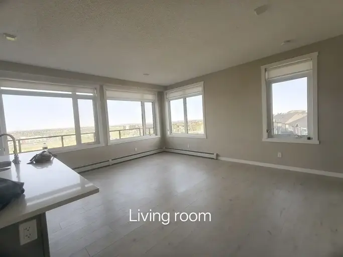 Corner unit on the top floor with 2 Parking | 214 Sherwood Square Northwest, Calgary | 2908368