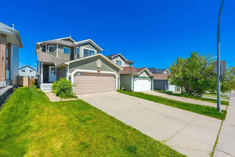 Walk to Schools,Shops & More–3 Bed Home for Rent in SW Calgary with central A/C! | 184 Bridlewood Road Southwest, Calgary | 2925632
