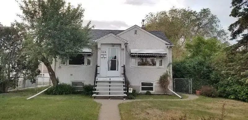 Home for rent Close to LRT 4 bedroom 2 Bath 2 Kitchen With Garage | 7214 127 Avenue Northwest, Edmonton | 2908377