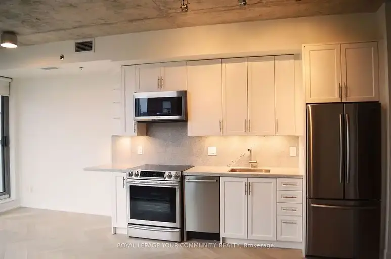 Stunning South Riverdale Reno! Bright, stylish, unique finishes, steps to TTC! | 630 Queen Street East, Toronto | 2912213