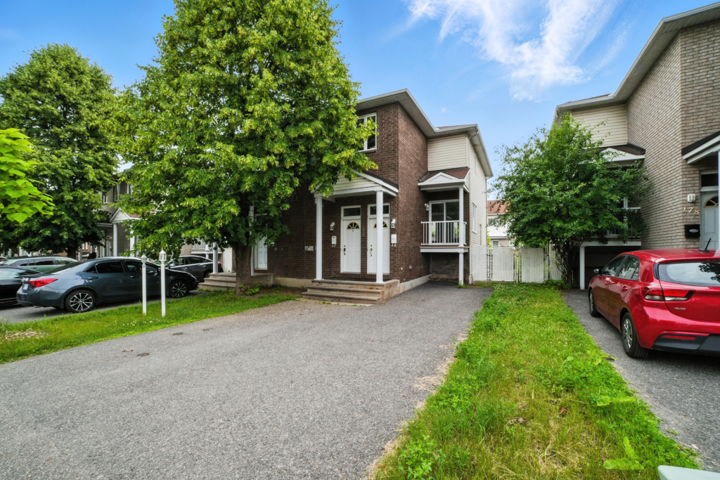 EMPLACEMENT + CUL DE SAC CENTRE VILLE | 2912357