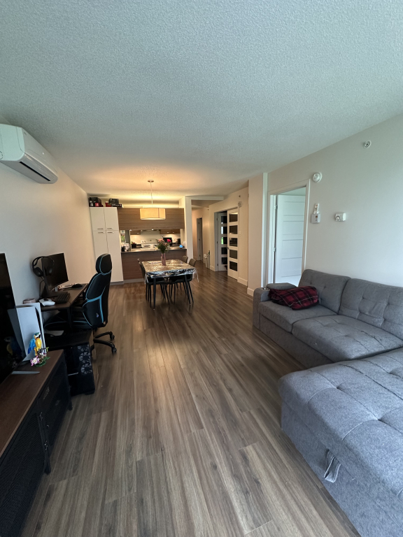 Appartement 3 1/2 + Bureau | 2912381