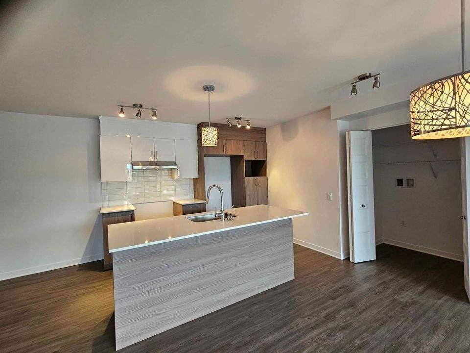 2 CH - 1 SDB - Laval - $2,100 /mo | 2912409