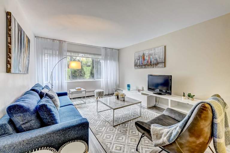 Le Sommet | 3475 rue de la Montagne, Montreal | 2912480