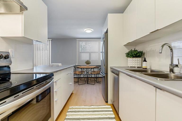 Castlegrove Apartments | 485 Castlegrove Boulevard, London | 2912608