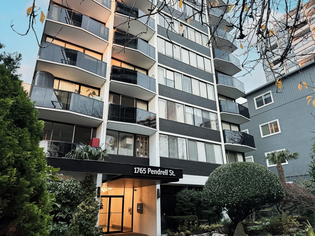 Sundowner Apartments | 2912632