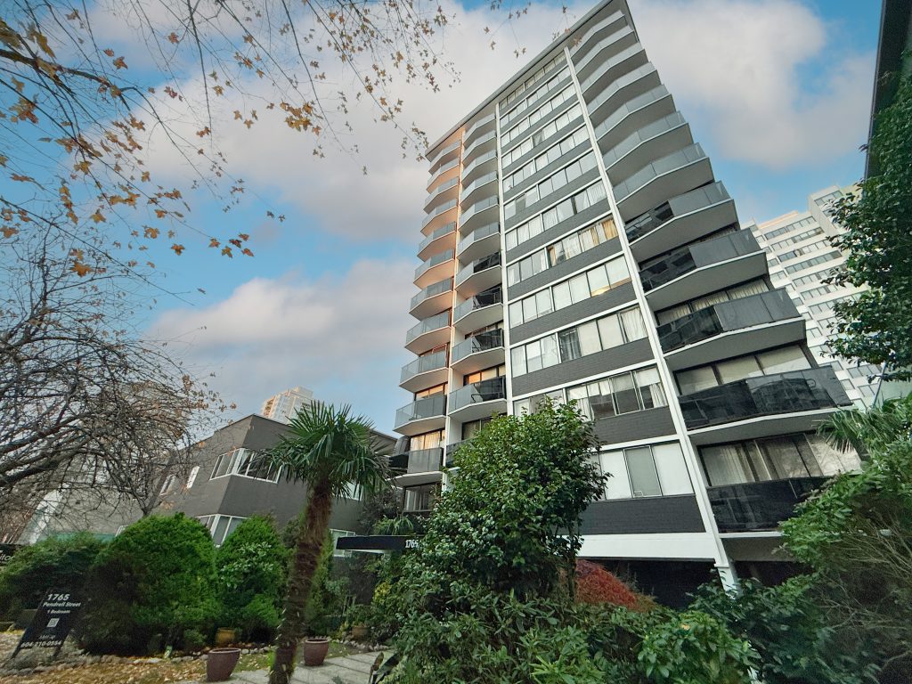 Sundowner Apartments | 2912632