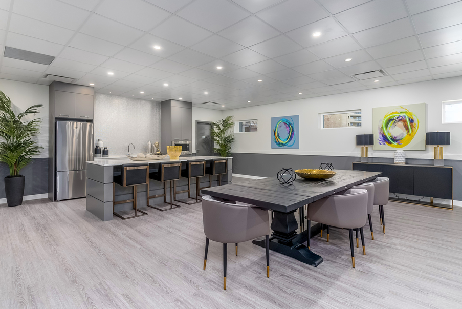 West Edmonton Village | 2912719
