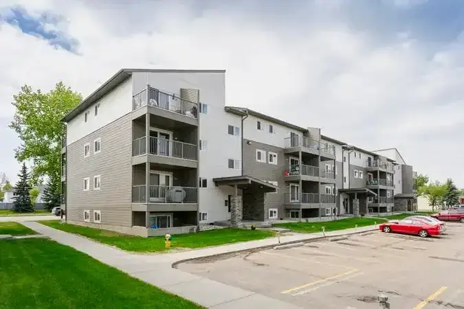 Hillview Estates Apartments Edmonton | 3405 58th Street, Edmonton | 2912726