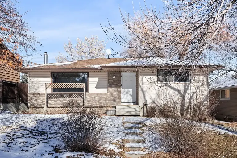 740 Cantrell Drive SW | 740 Cantrell Drive Southwest, Calgary | 2912805