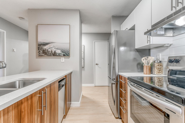 Windsor Arms | 11610 100 Ave NW, Edmonton | 2930663
