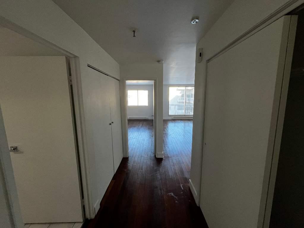Cession de Bail : Grand 3 1/2 au Centre-Ville de Québec (1395$) | 2912868