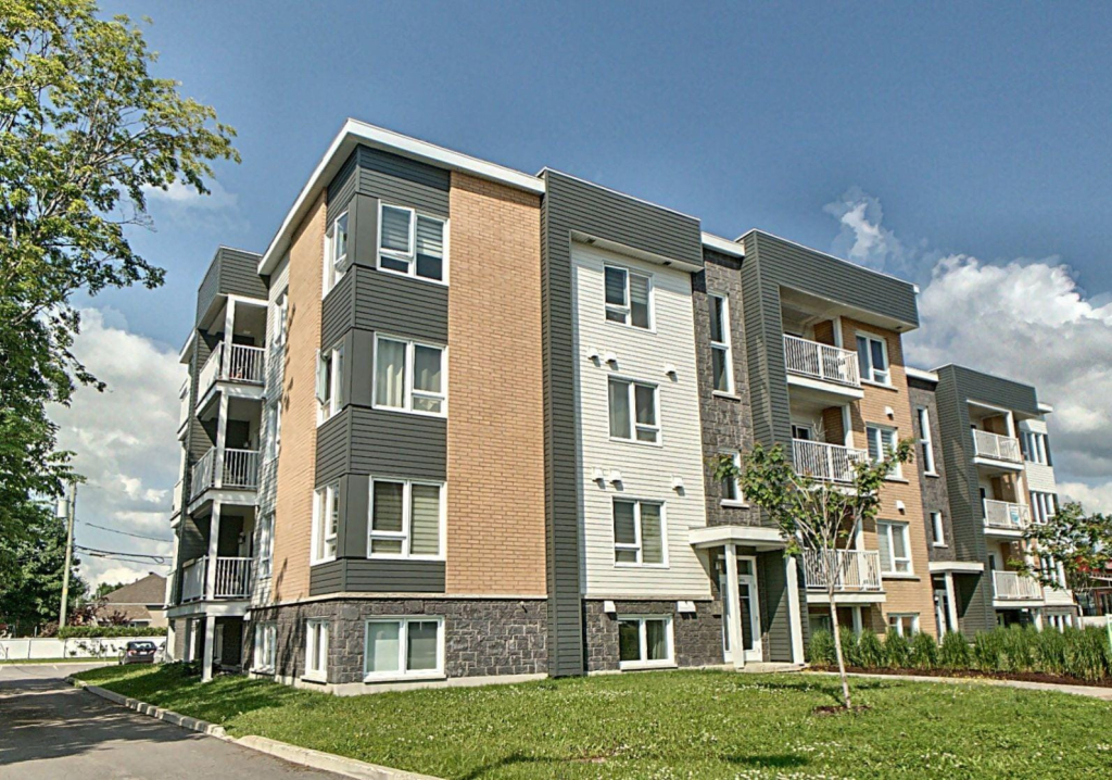 TRÈS BEAU CONDO À LOUER- BIEN SITUÉ | 2912914