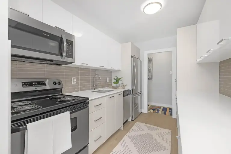 Fairview Tower | 210 Markland Drive, Toronto | 2913114