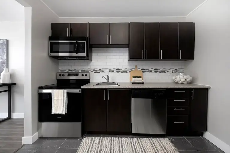 Avenue Apartments | 137 University Avenue West, Waterloo | 2913117