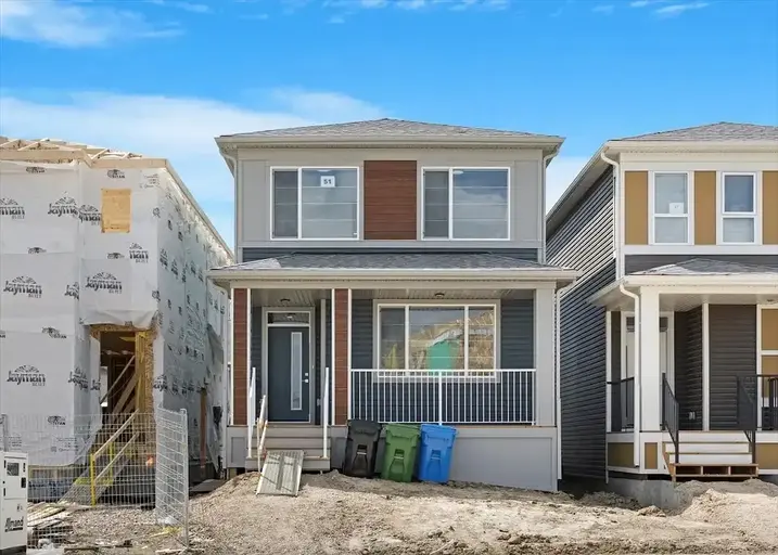 BOUTIQUE HOUSE- BRIGHT & COZY WITH LUXURY FEATURES. Basement not included | 51 Wolf Hollow Street Southeast, Calgary | 2922758