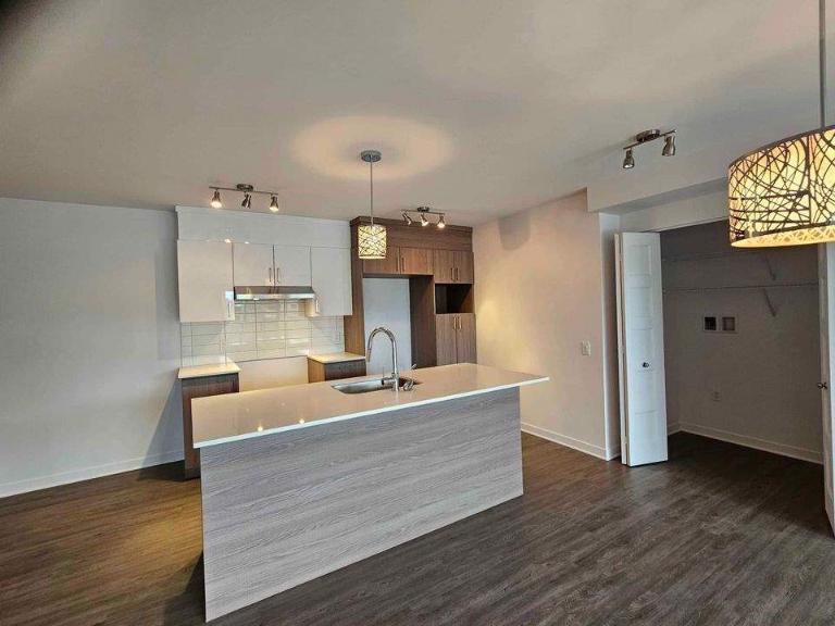 2 CH - 1 SDB - Laval - $2,100 /mo | 2913268