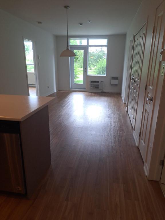 🏡 Á louer 4 ½ + Bureau – Tout Inclus – Mois de Juillet Gratuit ! | 2913276