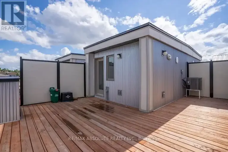 621 MAKWA PRIVATE | 621 MAKWA PRIVATE, Ottawa | 2913464