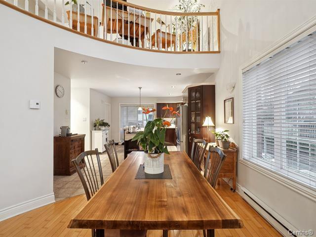 Condo spacieux sur 2 niveaux avec mezzanine – 3 chambres – Ville de Rosemère - à deux pas de la Gare! | 2913514