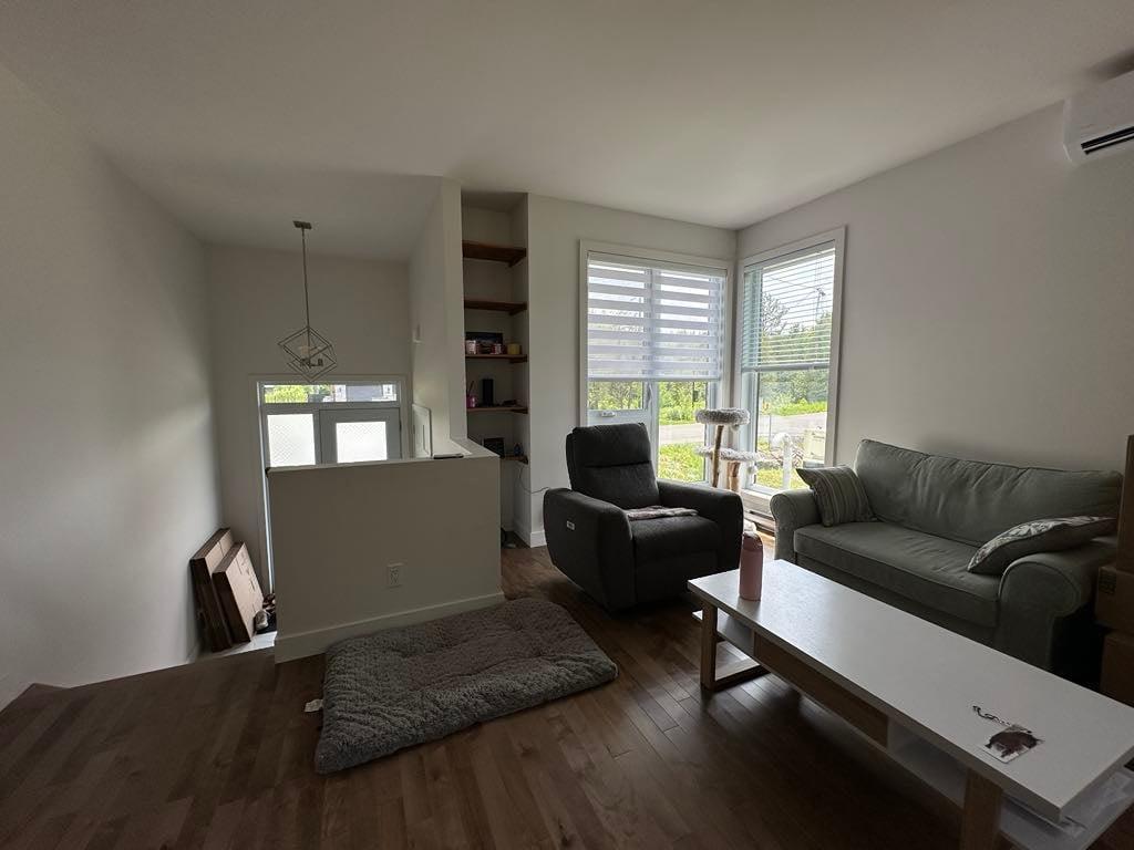 LIBRE IMMÉDIATEMENT: À louer Jumelé 5 chambres à Bromont | 2913516