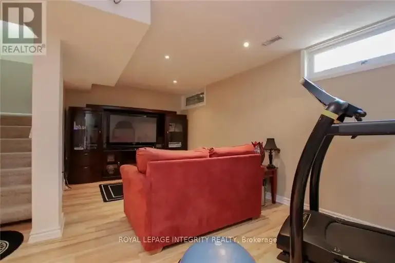 19 HEWITT WAY | 19 HEWITT WAY, Ottawa | 2913674