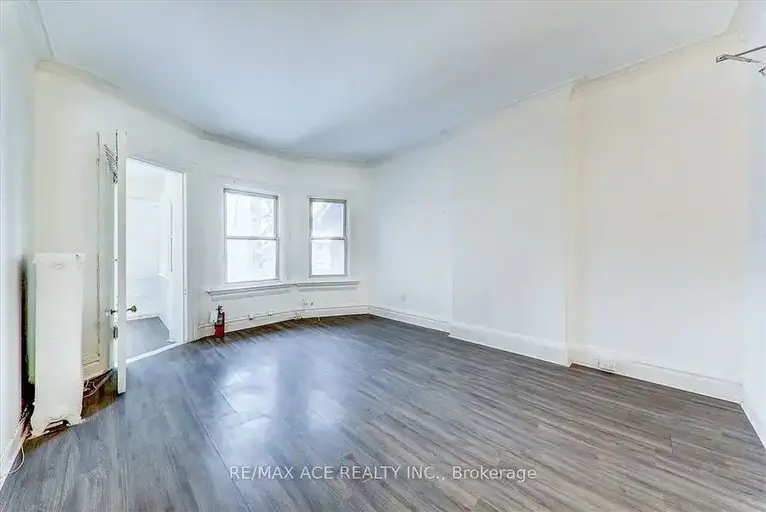 Annex Living! Steps to TTC, top eats, and fun—spacious bachelor, utilities in! | 173 Spadina Road, Toronto | 2973235