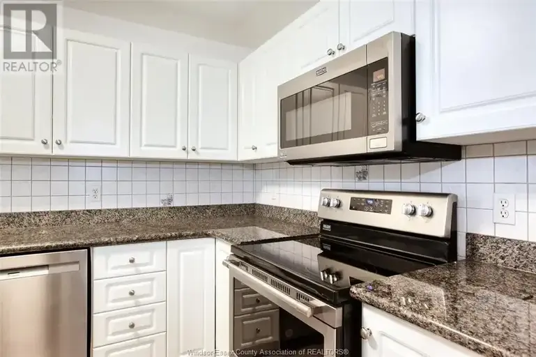 4789 RIVERSIDE DRIVE Unit# 806 | 4789 RIVERSIDE DRIVE Unit# 806, Windsor | 2913814