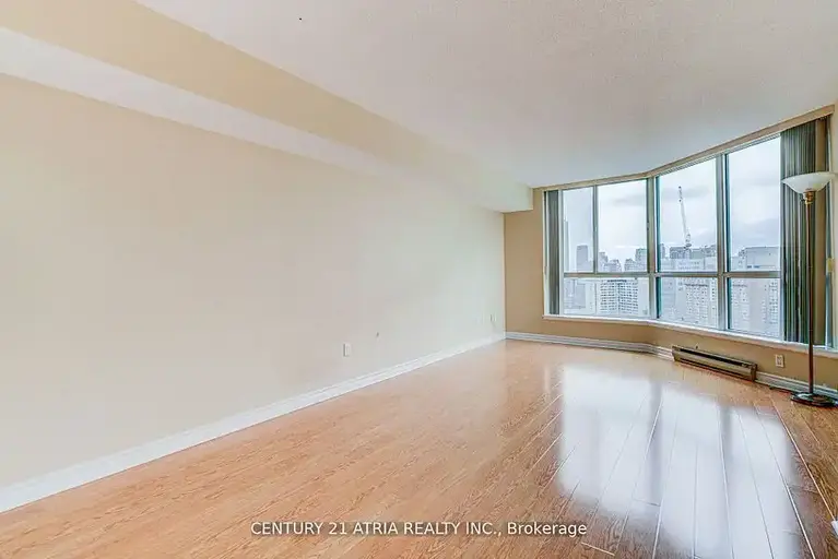 Luxury 1-Bed at Minto Plaza! Bright, spacious, SW views, steps to it all! | 38 Elm Street, Toronto | 2914213