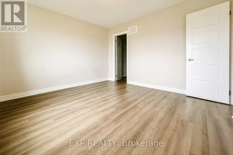 8 SAXONY STREET | 8 SAXONY Street, Kitchener | 2915850