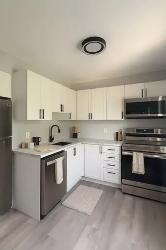 All-Inclusive & Modern 2 Bedroom for Rent in West End Peterborough | 569 Sherbrooke Street, Peterborough | 2950289