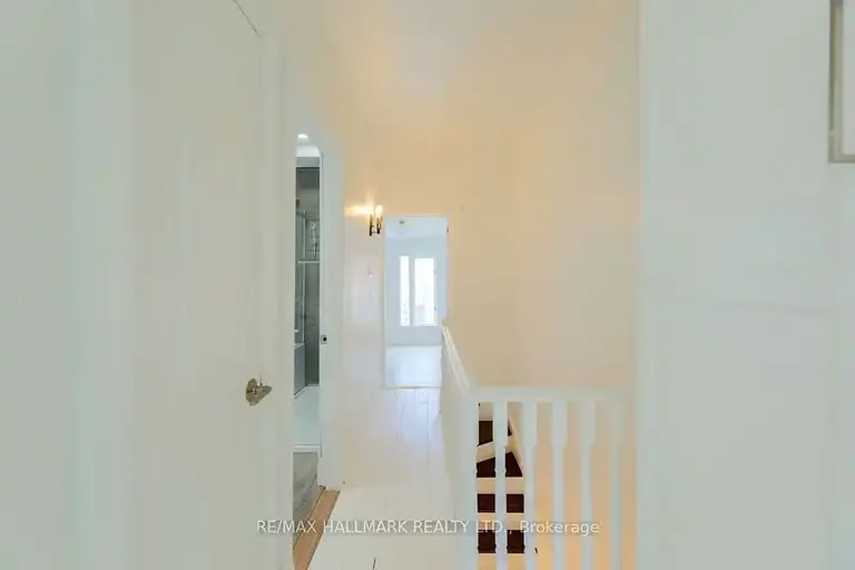40 Allen Avenue | 40 Allen Avenue, Toronto | 2915936