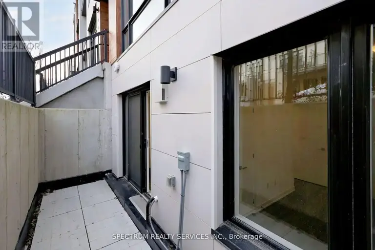 922 - 2 STECKLEY HOUSE LANE | 922 - 2 STECKLEY HOUSE LANE, Richmond Hill | 2916168