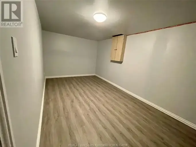 8477 DARLINGTON CRESCENT | 8477 DARLINGTON CRESCENT, Windsor | 2916179